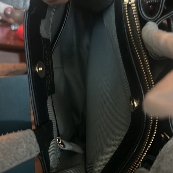 44 Cole Haan bucket bag - Picture 12 of 15